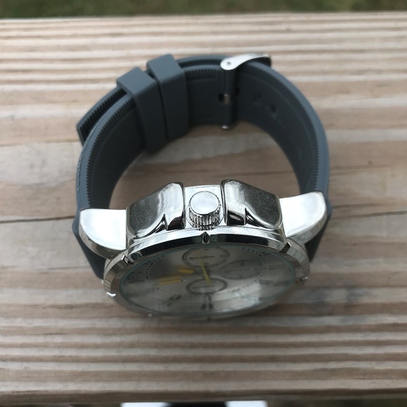 Geneva Men Watch Gray Silicon Rubber Band Big Dial - Picture 3 of 8